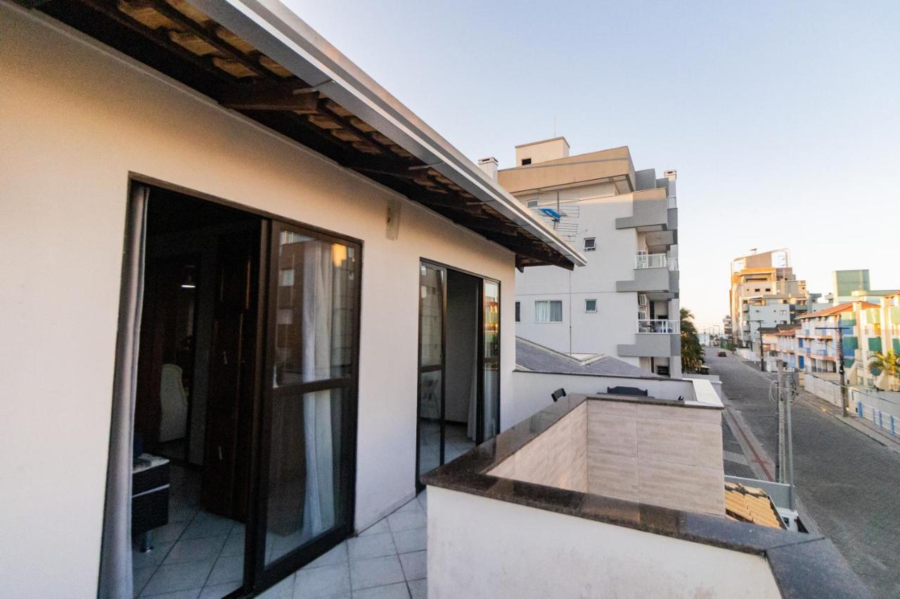 Apartamento Cobertura - 140 Metros Da Praia Бомбиняс Екстериор снимка