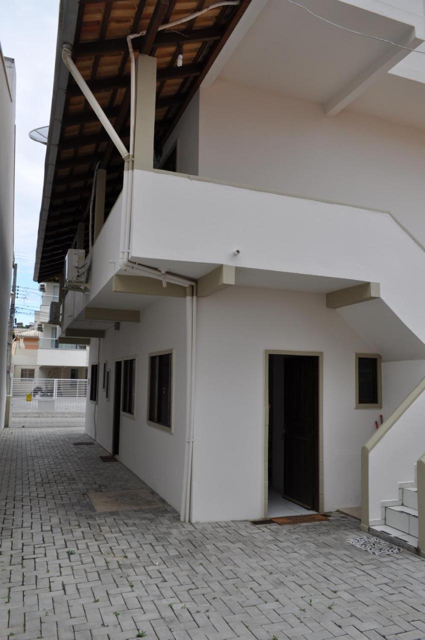 Apartamento Cobertura - 140 Metros Da Praia Бомбиняс Екстериор снимка