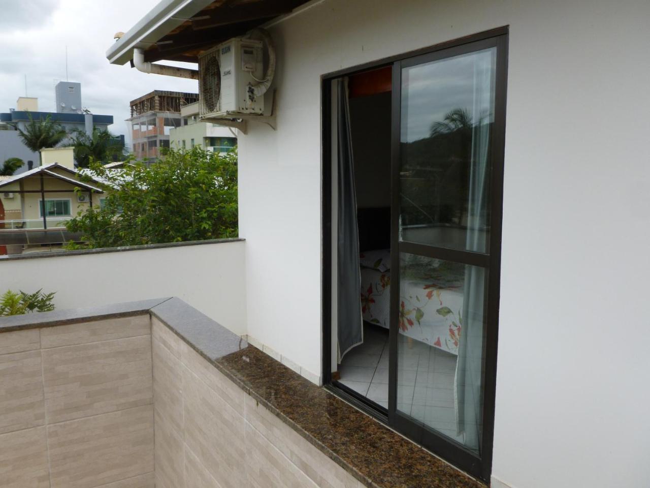 Apartamento Cobertura - 140 Metros Da Praia Бомбиняс Екстериор снимка